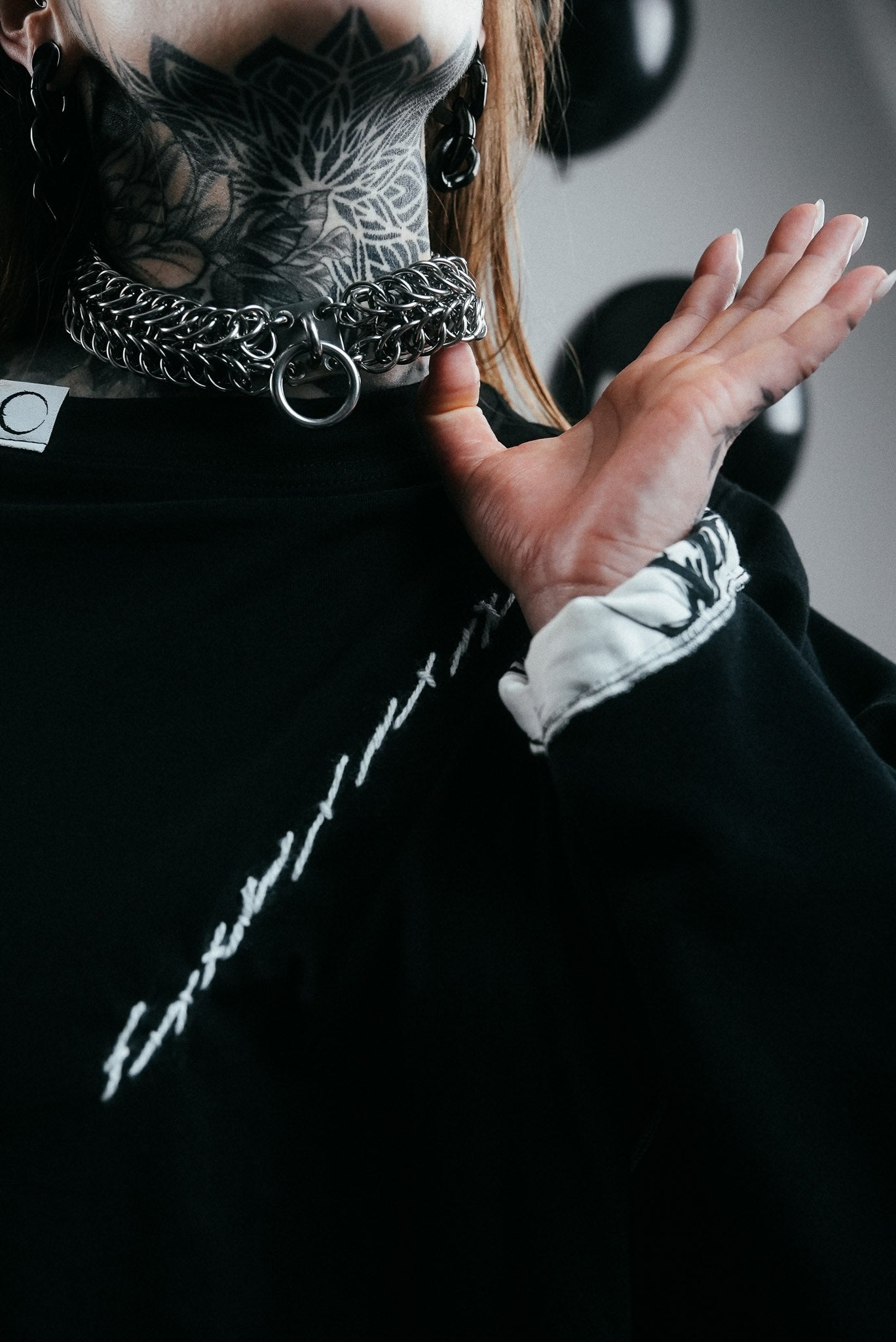 Heart stitches cropped jumper