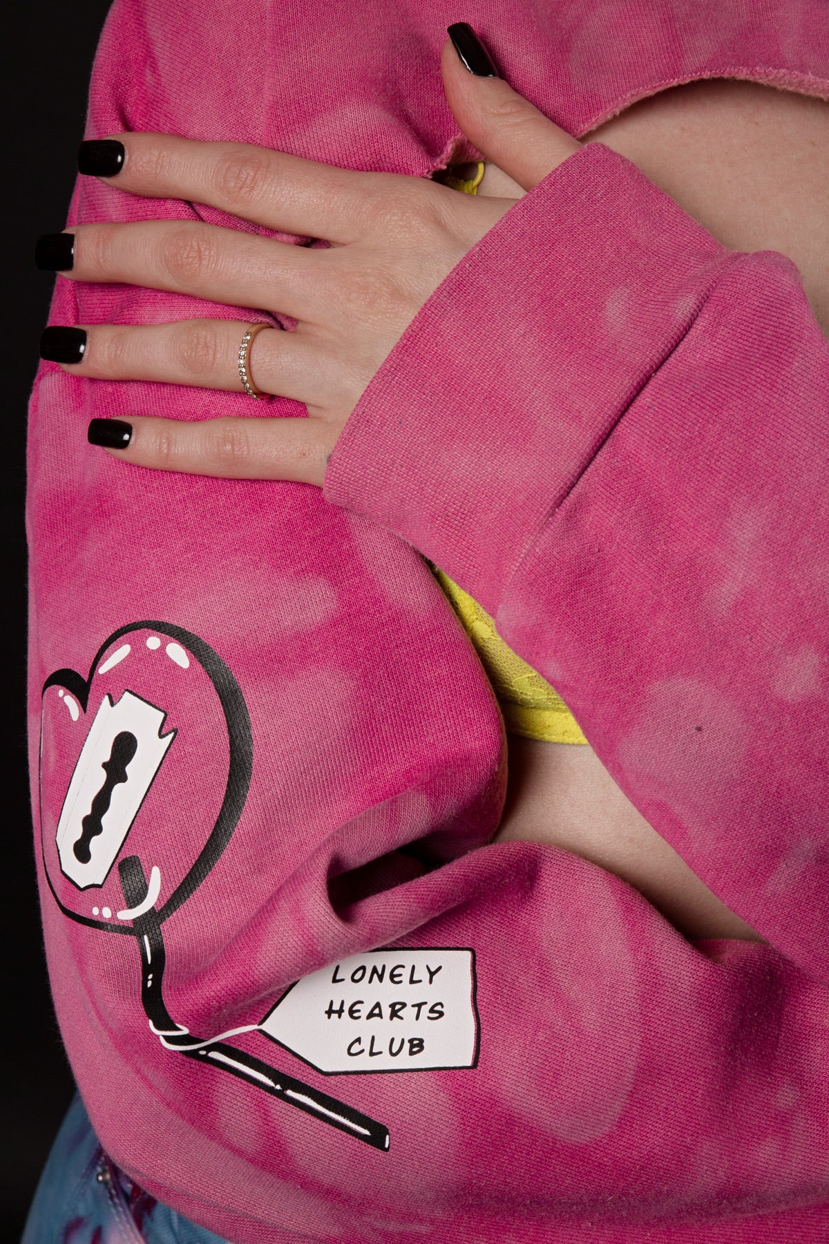 'LONELY HEART' CLUB SUPER CROP HOODIE
