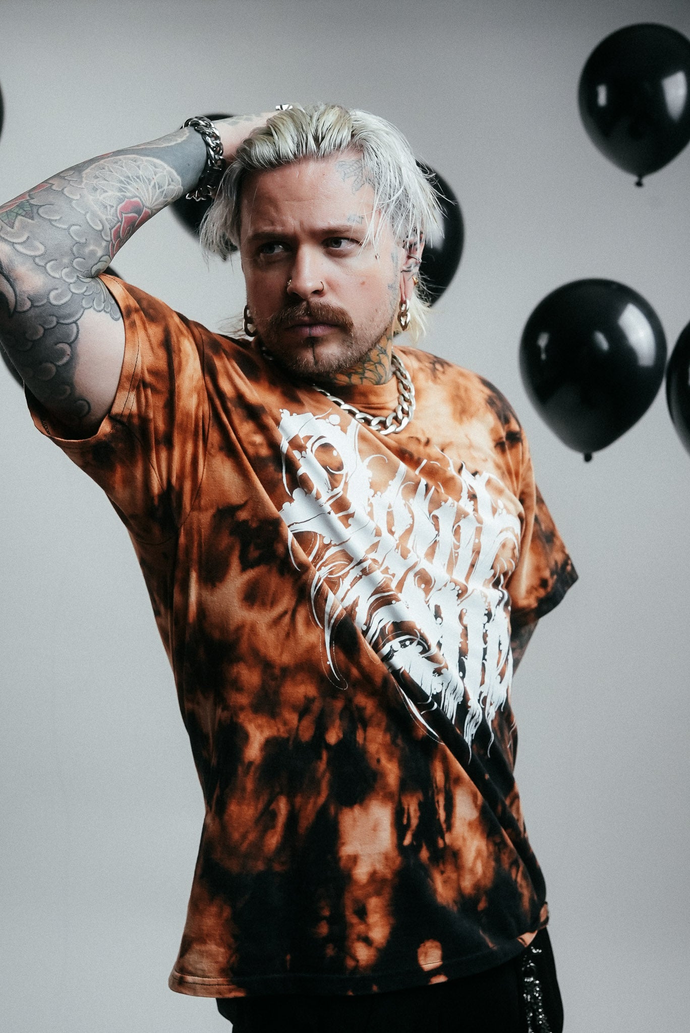 Devil me bleached T-shirt