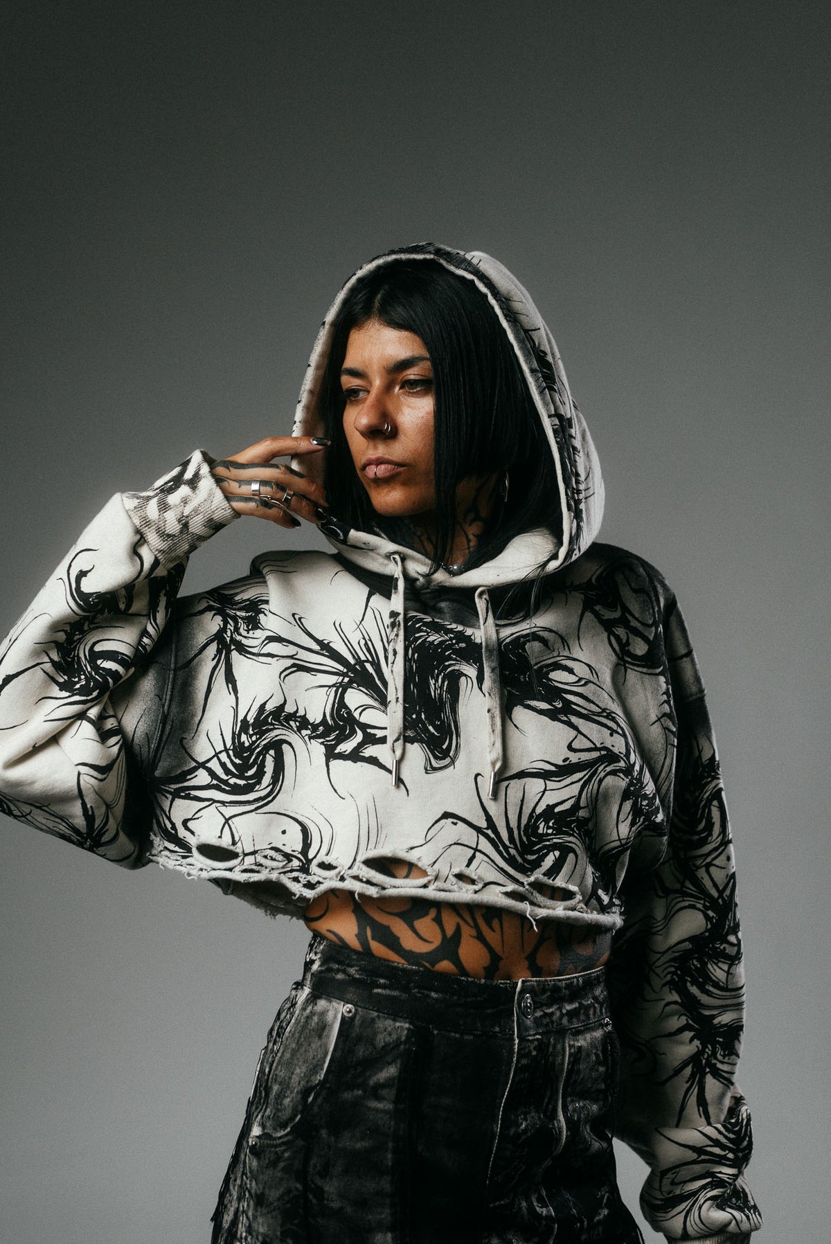 “Emetreo” cropped hoodie