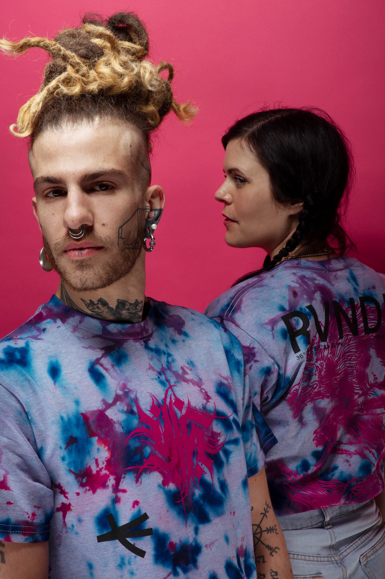 RVNDM & YNGHRTD CROP TOP